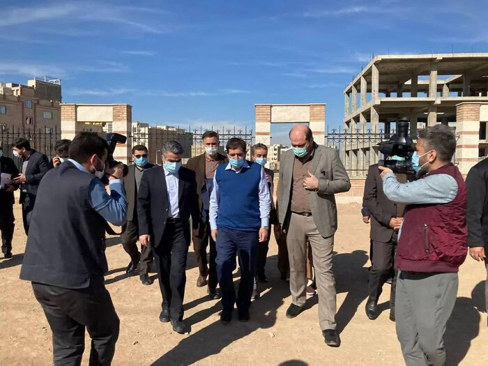 معاون اول رئیس جمهور از کارخانجات و اصناف پیشوا بازدید کرد