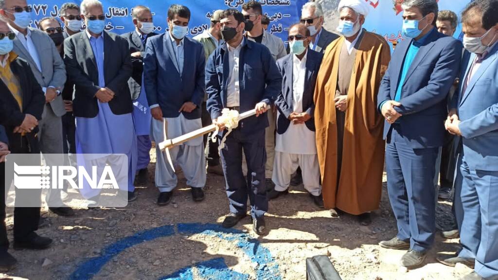 عملیات اجرایی پروژه خط انتقال آب از کارواندر به شهر خاش آغاز شد عملیات اجرایی پروژه خط انتقال آب از کارواندر به شهر خاش آغاز شد