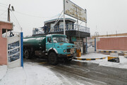 توزیع سوخت‌ در منطقه ارومیه همزمان با بارش سنگین برف ادامه دارد