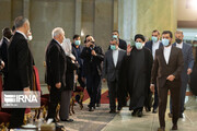 الرئيس الإيراني یستقبل السفراء الأجانب في طهران