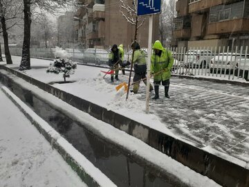 شهرداری همدان با ۷۰۰ نیرو و ۲۵۰ دستگاه ماشین آلات آماده اجرای طرح زمستانی است