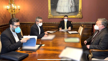 Iranian, Russian negotiating delegations hold talks in Vienna