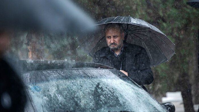 مرد که گریه نمیکنه