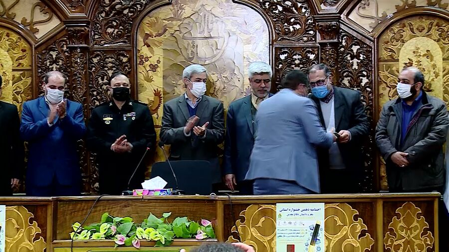 برگزیدگان جشنواره شعر و داستان دفاع مقدس آذربایجان شرقی تجلیل شدند