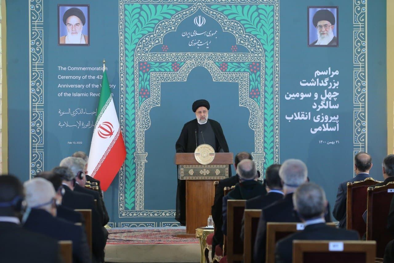 اسلامی انقلاب کا واضح پیغام تسلط پسندی و تسلط کے سامنے سرجھکانے کی تردید ہے: ایرانی صدر