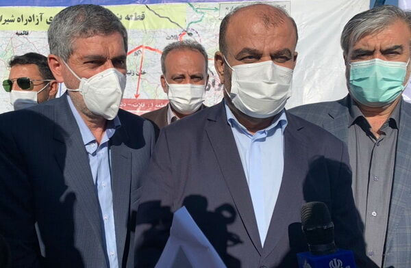 وزیر راه و شهرسازی: ۶ قطعه آزادراه شیراز- اصفهان اواخر ۱۴۰۱ افتتاح میشود وزیر راه و شهرسازی: ۶ قطعه آزادراه شیراز- اصفهان اواخر ۱۴۰۱ افتتاح میشود