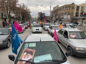 راهپیمایی خودرویی و موتوری ۲۲ بهمن در کرمانشاه آغاز شد