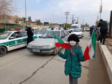 نمایش شعور انقلابی مردم شهرستان مرزی قصرشیرین در جشن 43 سالگی انقلاب