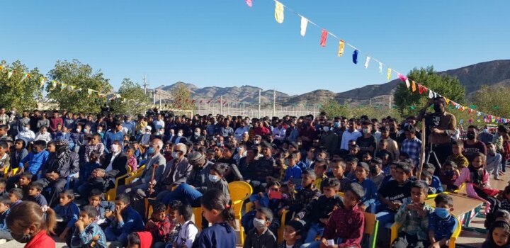 حماسه باشکوه مردم روستای چاه نهر لارستان در ۴۳ سال استقامت