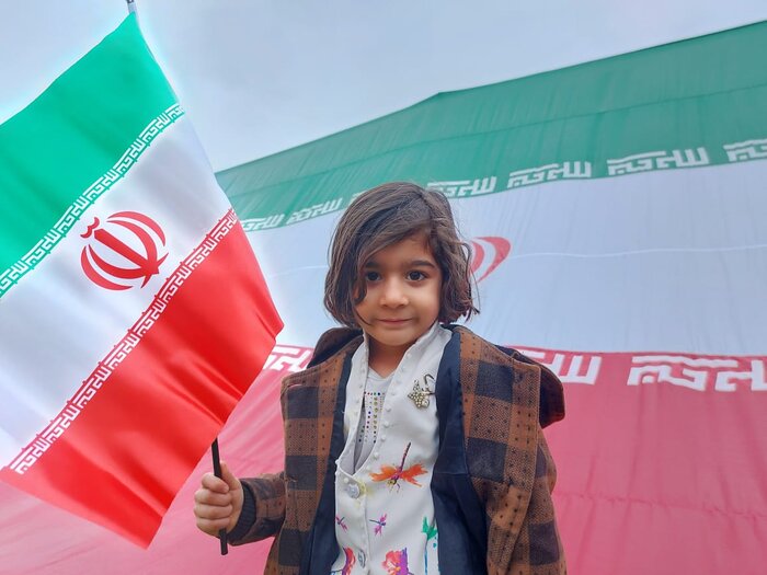 همراه با جشن انقلاب در مسیر آزادی