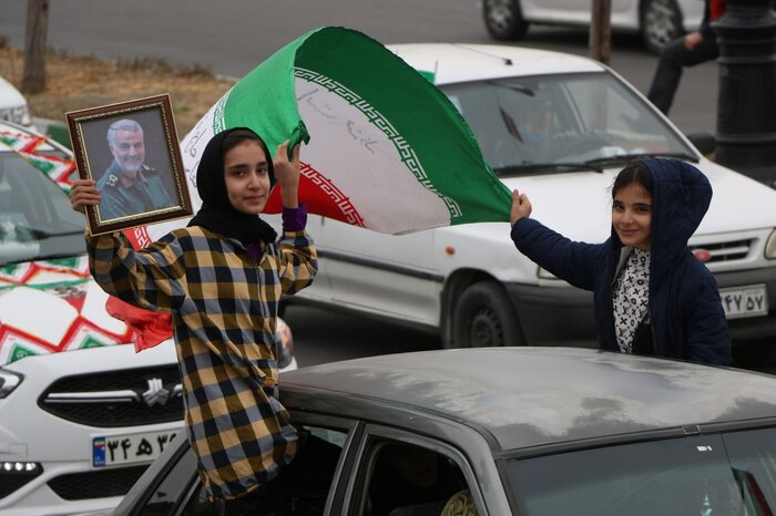 امام جمعه ساوه: ولایت فقیه نجات بخش انقلاب اسلامی است