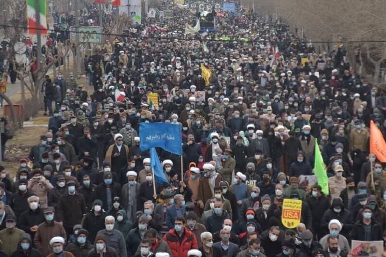 حضور مردم در راهپیمایی نشانه ادامه مسیر ارزش‌های انقلاب است