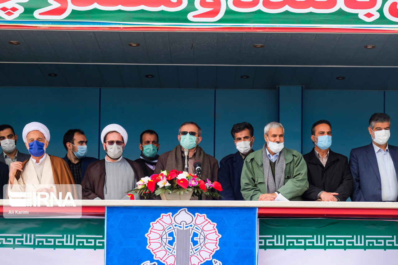 استاندار مرکزی: مردم و مسئولان باید در راستای تحقق اهداف عالیه انقلاب بکوشند