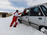 هلال احمر خراسان شمالی یکهزار و ۴۰۰ نفر گرفتار در برف امداد رسانی کرد 