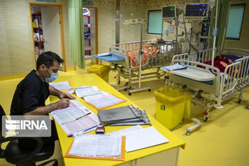 ۶۰۰ تخت برای درمان بیماران کرونایی در بیمارستان‌های کرمانشاه تجهیز شد