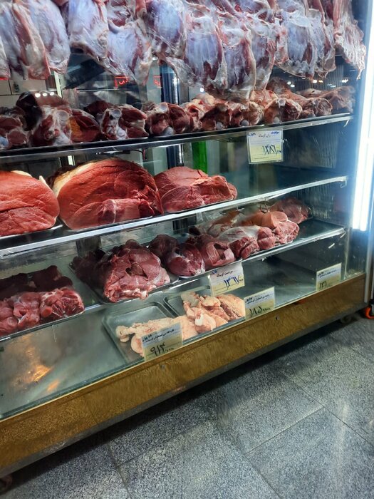 عرضه گوشت قرمز در میادین تهران با قیمت ۱۲۰ هزار تومان