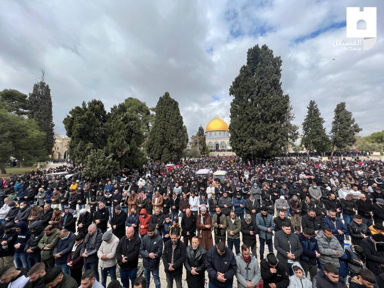 هزاران فلسطینی نماز جمعه را در مسجد الاقصی اقامه کردند