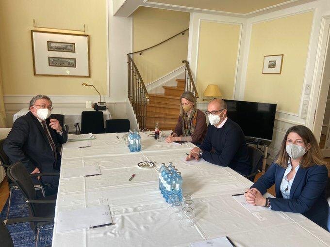 سختی کار مذاکرهکنندگان ایران برای پیشبرد دستورالعملهای منطقی و قانونی