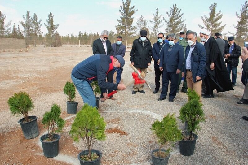 عملیات ساخت مرکز نگهداری شبانه روزی معلولان در ابرکوه آغاز شد