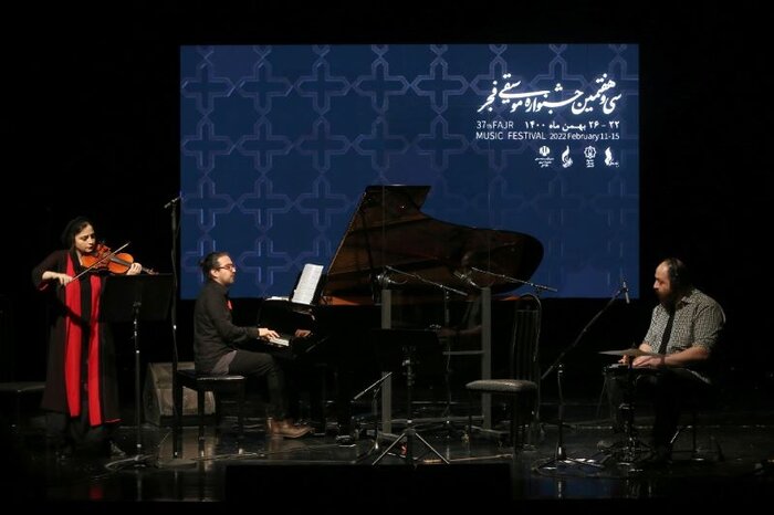 میزبانی موسیقی فجر از ایتالیای کوچک/بهنام بانی برای پدران ایران‌ زمین خواند