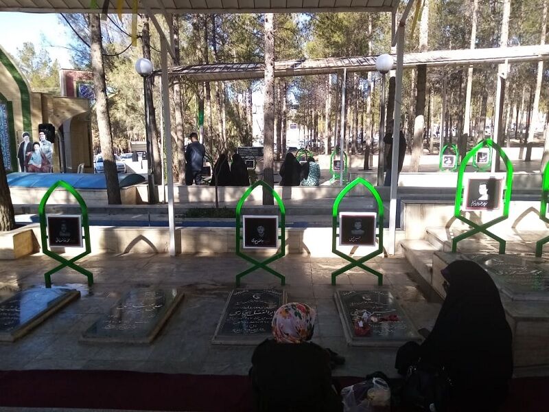 قرار عاشقی با پدران آسمانی قرار عاشقی با پدران آسمانی