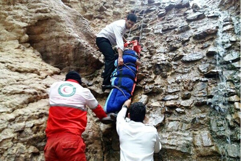 سقوط از کوه منجر به مرگ دو نفر در ایلام شد سقوط از کوه منجر به مرگ دو نفر در ایلام شد