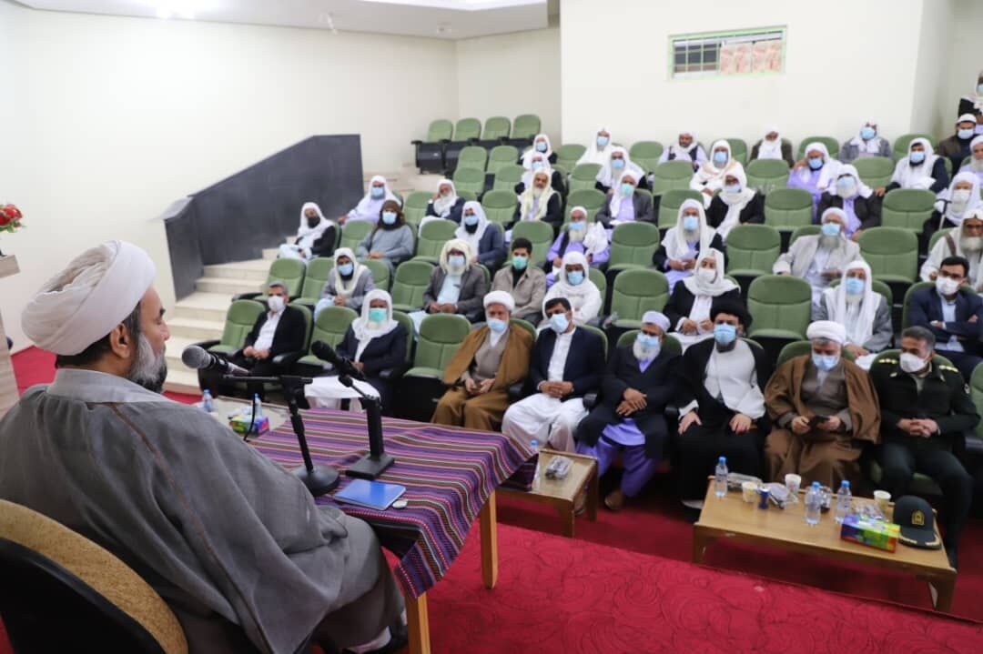 انقلاب اسلامی در ارتقای جایگاه علمای اهل سنت نقش موثری داشته است