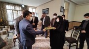 رئیس سازمان حفاظت محیط زیست با خانواده محیط‌بان شهید کرمانشاهی دیدار کرد