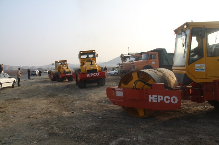 ۱۷ کیلومتر از مسیر کریدور بزرگراهی شمالغرب کشور در مهاباد کلنگ زنی شد