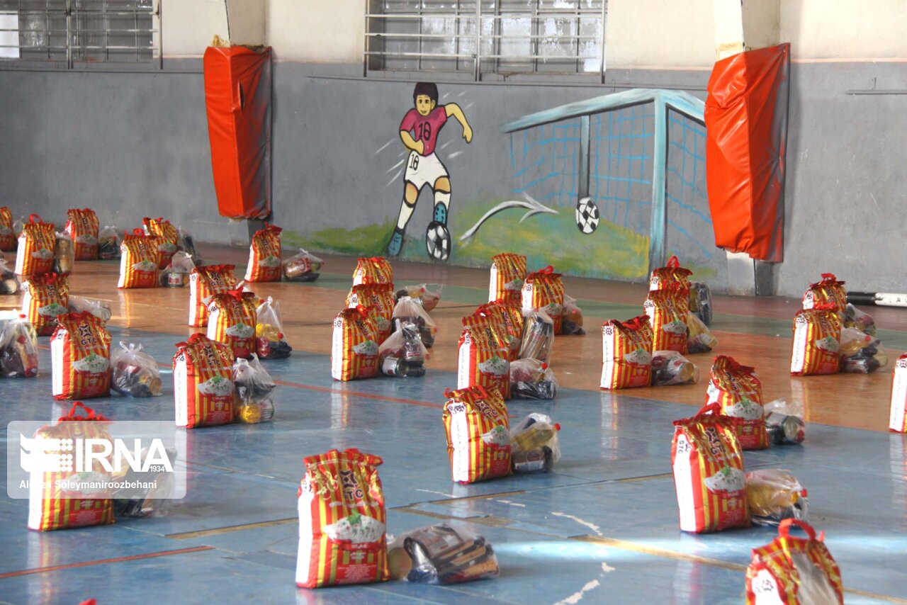 سپاه گنبدکاووس ۴۶ هزار و ۵۰۰ بسته معیشتی بین نیازمندان توزیع کرد سپاه گنبدکاووس ۴۶ هزار و ۵۰۰ بسته معیشتی بین نیازمندان توزیع کرد