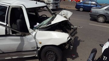 تصادف دوخودرو در یزد ۱۰ زخمی برجا گذاشت