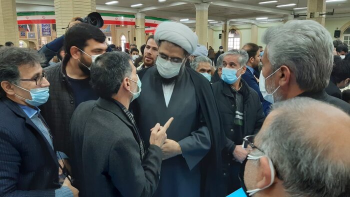 ارتباط بیواسطه استاندار همدان با مردم/ شنیدن درد دلها برای رفع مشکلات