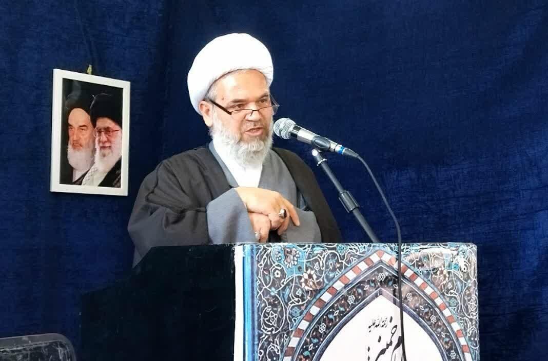 مهمترین هدف دشمن دلسرد کردن مردم از انقلاب است