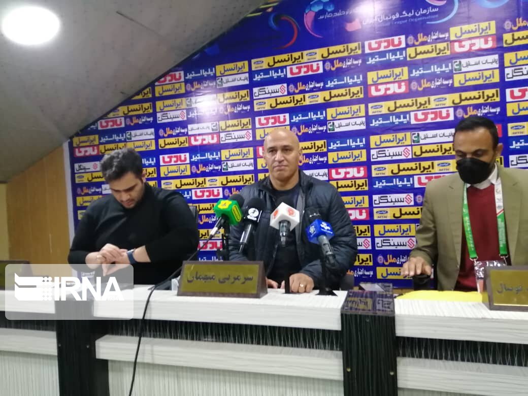 منصوریان: زمین بدی مثل حافظیه شیراز را ندیدهام منصوریان: زمین بدی مثل حافظیه شیراز را ندیدهام