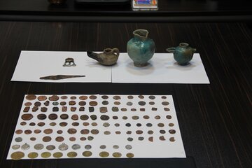 ۱۱۷ سکه تاریخی به همراه سه سفال در ابهر زنجان کشف شد