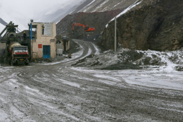 Construction de l'autoroute Téhéran-Nord en cours