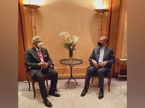 میونخ کانفرنس کے موقع پر ایران اور بھارت کے وزرائے خارجہ کی ملاقات