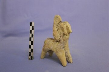 Iran: découverte d'une statue de cheval d'argile dans la ville de Suse au sud