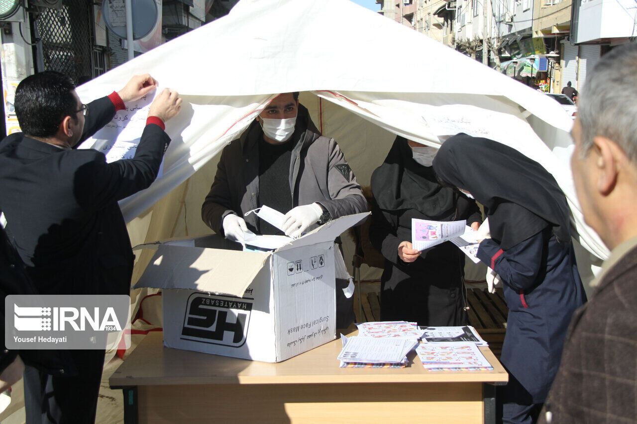 جانشین سپاه یزد: ۲۰ هزار بسته برای رعایت بهداشت علیه کرونا در استان توزیع شد