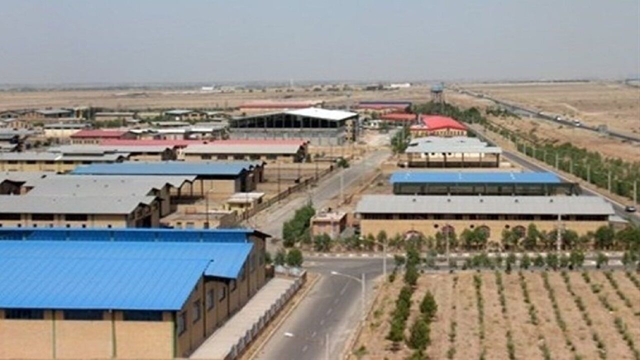 فرماندار: اراضی فاز دوم شهرک صنعتی ملکان آماده واگذاری به سرمایه‌گذاران است