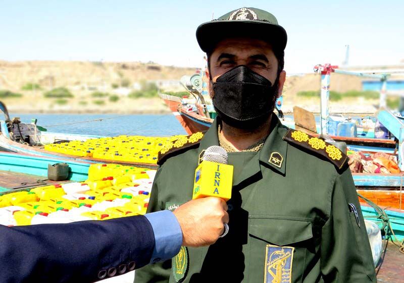 نیروی دریایی سپاه چابهار قریب به ۱۰۰ تُن روغن خوراکی قاچاق توقیف کرد