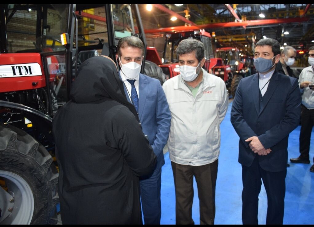 درخواست راه‌اندازی خط تولید تراکتور ایرانی در جمهوری آذربایجان