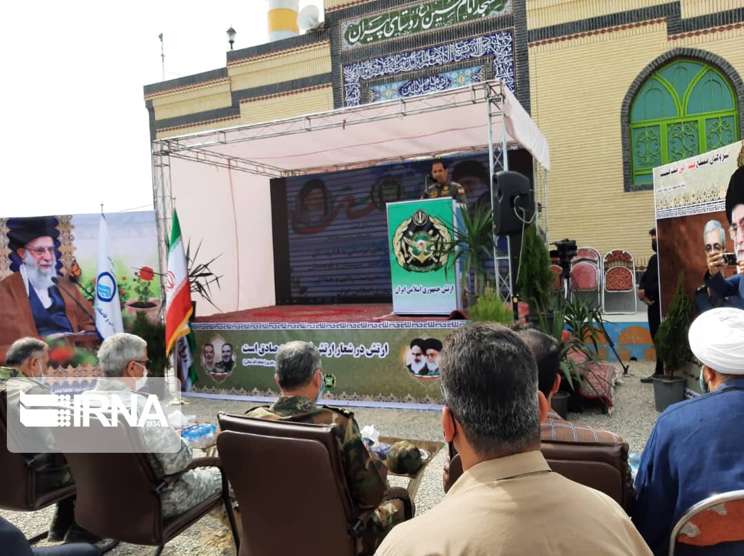 ارتش آبرسانی به ۱۸ روستای محروم شهرستان هیرمند را افتتاح کرد