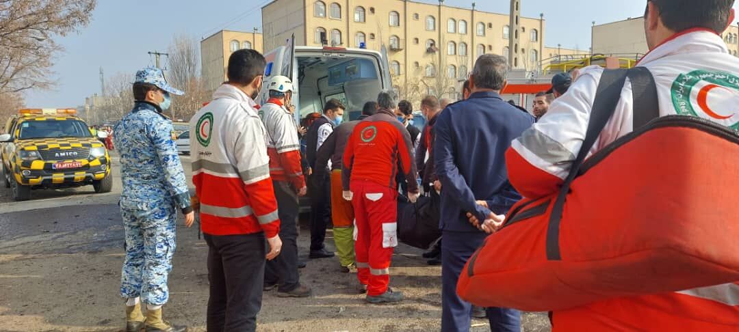 اعزام ۵ آمبولانس اورژانس به محل سقوط هواپیمای آموزشی