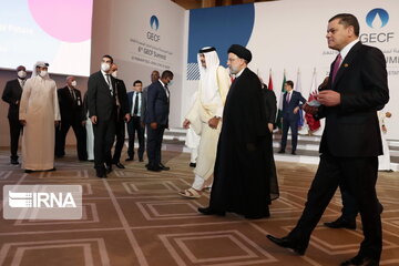 Segundo día de la visita del presidente iraní a Qatar