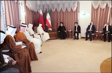 قطر میں ایرانی صدر کی ملاقاتوں کی تصاویر