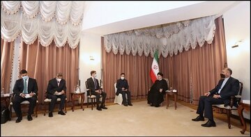قطر میں ایرانی صدر کی ملاقاتوں کی تصاویر