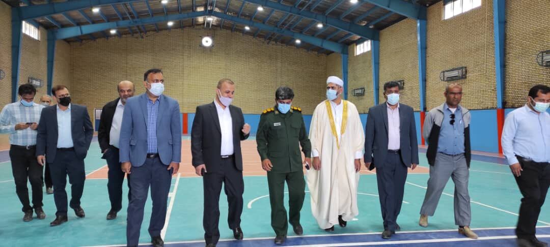 فرماندار :جاده حدفاصل چاه مبارک به کنارخیمه عسلویه ترمیم شود