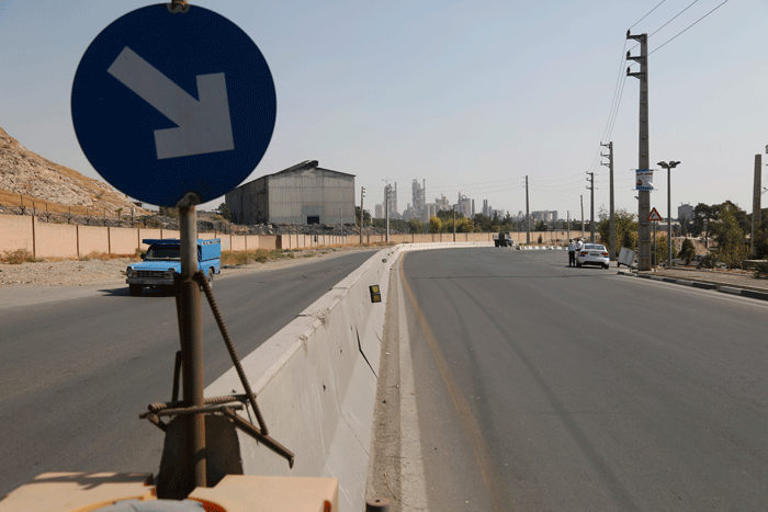 مردم کوهین برای رفتن به جایگاه سوخت باید ۴۰۰ متر خلاف جهت رانندگی کنند