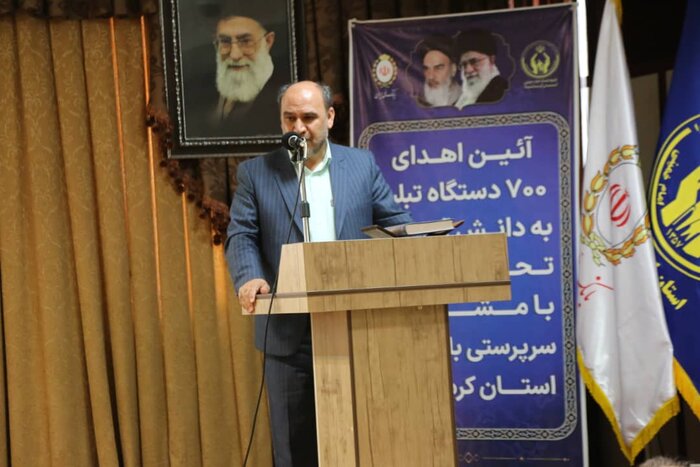 ۷۰۰دستگاه تبلت به دانش‌آموزان زیرپوشش کمیته امداد کرمانشاه اهدا شد